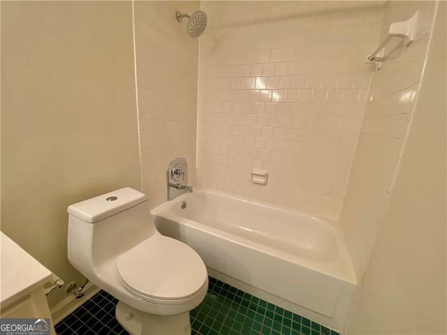 1148 Riverbend Club Drive SE, Atlanta, GA 30339