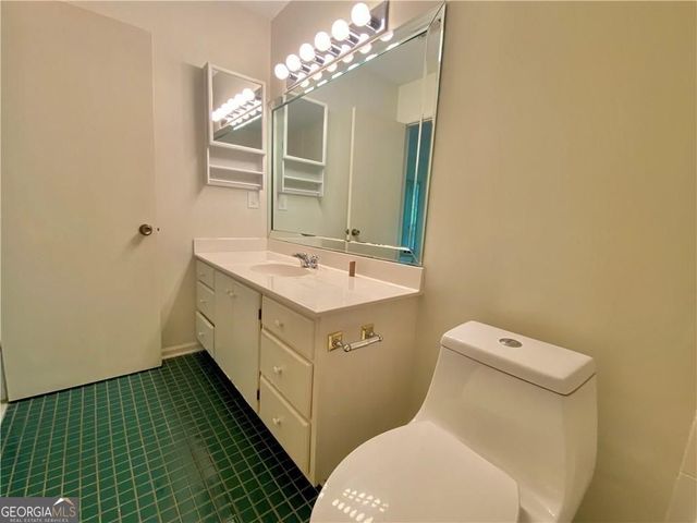 1148 Riverbend Club Drive SE, Atlanta, GA 30339