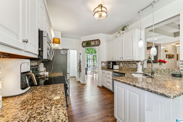706 OAK VALLEY ROAD, Springville, AL 35146
