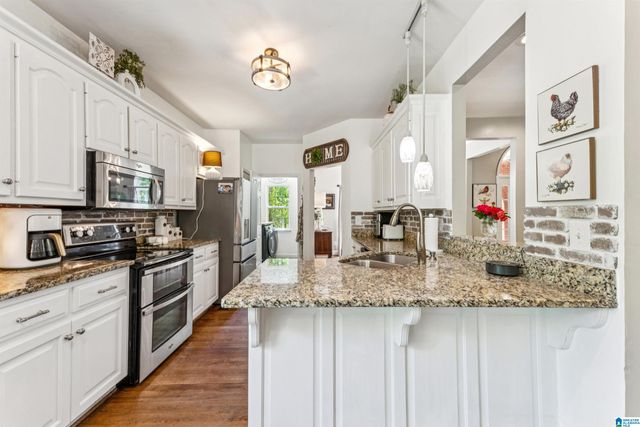 706 OAK VALLEY ROAD, Springville, AL 35146