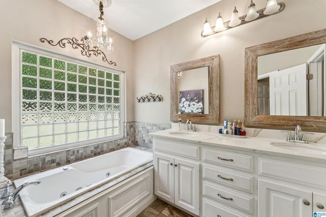 706 OAK VALLEY ROAD, Springville, AL 35146