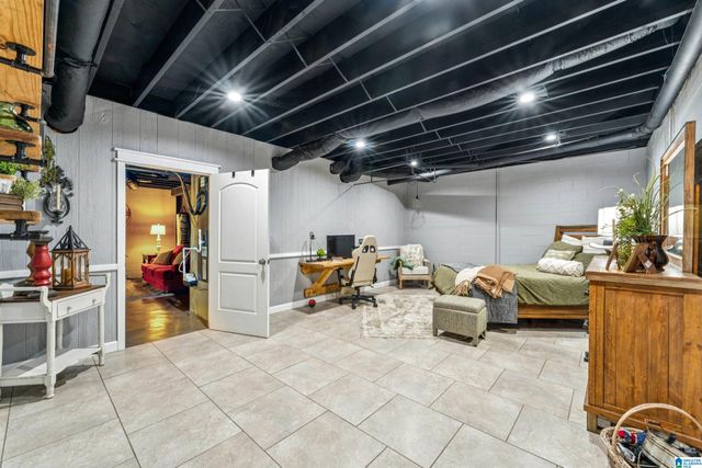 706 OAK VALLEY ROAD, Springville, AL 35146
