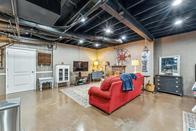 706 OAK VALLEY ROAD, Springville, AL 35146