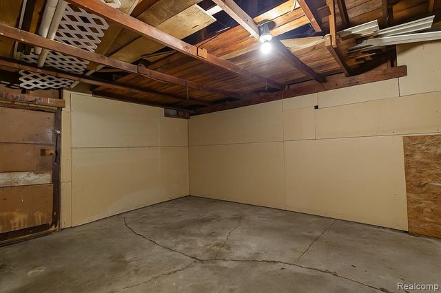 27861 Bohnhoff Street, Roseville, MI 48066