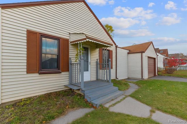 27861 Bohnhoff Street, Roseville, MI 48066