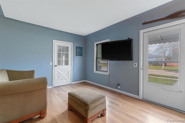 27861 Bohnhoff Street, Roseville, MI 48066