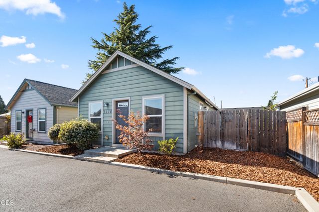 1118 Peachwood Court, Medford, OR 97501