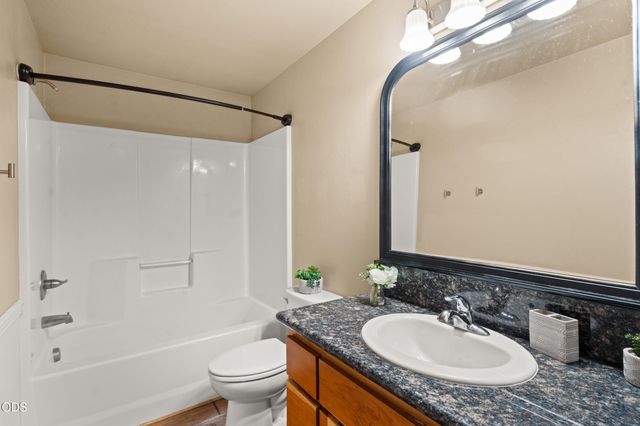 1118 Peachwood Court, Medford, OR 97501
