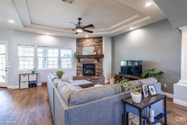 11115 Efada Drive, Bakersfield, CA 93312