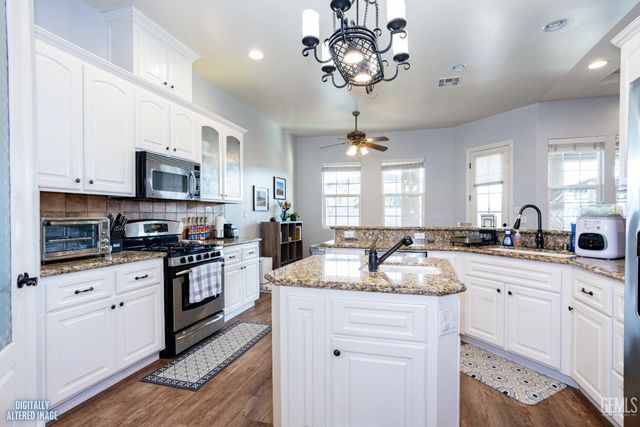 11115 Efada Drive, Bakersfield, CA 93312