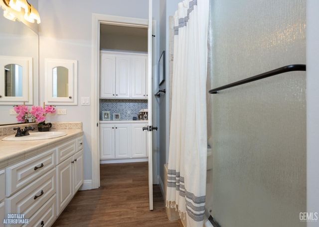 11115 Efada Drive, Bakersfield, CA 93312