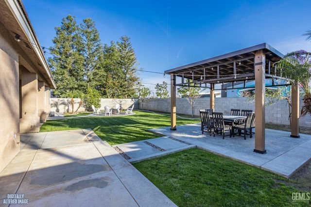 11115 Efada Drive, Bakersfield, CA 93312