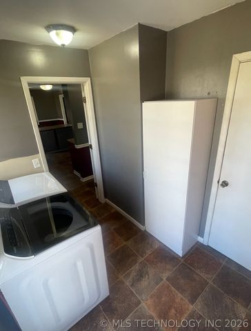 205 W Kaw Avenue, Cleveland, OK 74020