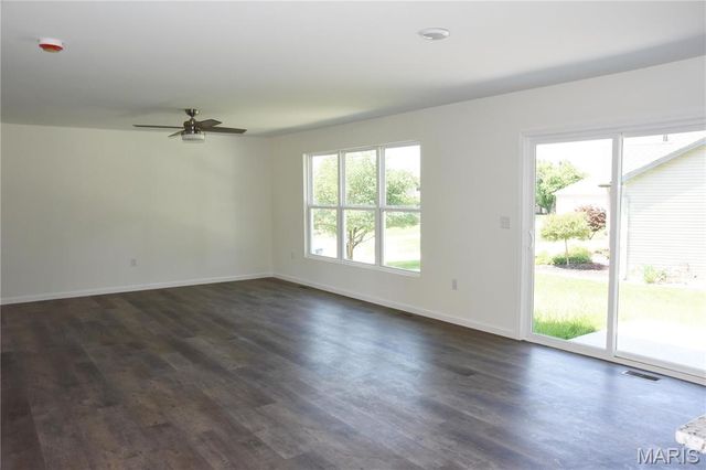 3160 Birmingham Drive, Glen Carbon, IL 62034