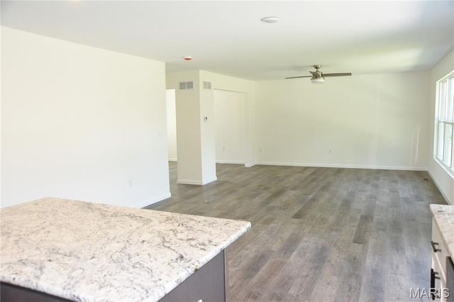 3160 Birmingham Drive, Glen Carbon, IL 62034