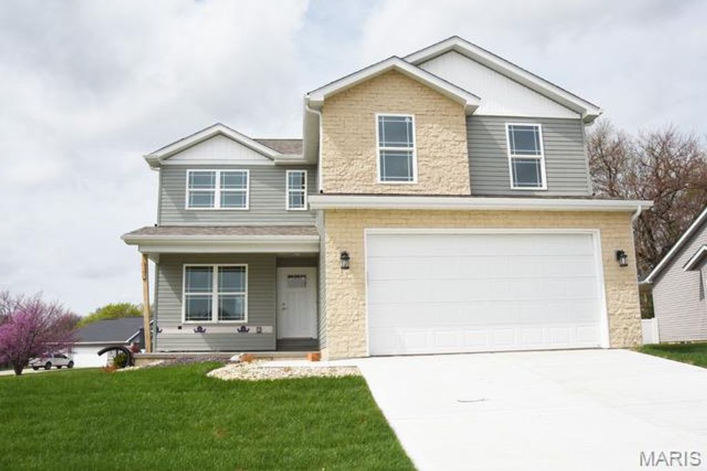 3160 Birmingham Drive, Glen Carbon, IL 62034
