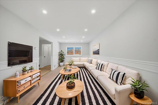 4158 Baychester Avenue, Bronx, NY 10466