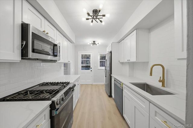 4158 Baychester Avenue, Bronx, NY 10466