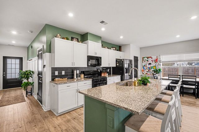 2304 Madeline Ct, Columbia, TN 38401