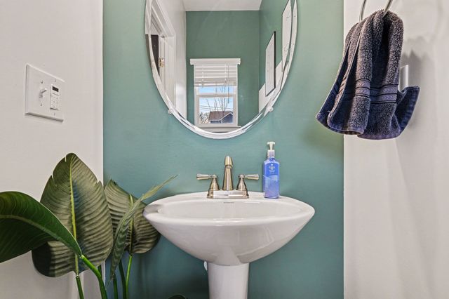 2304 Madeline Ct, Columbia, TN 38401