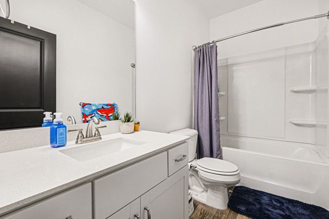 2304 Madeline Ct, Columbia, TN 38401