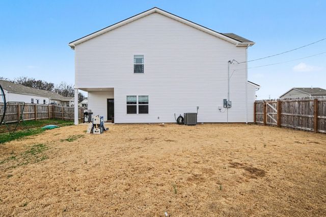 2304 Madeline Ct, Columbia, TN 38401