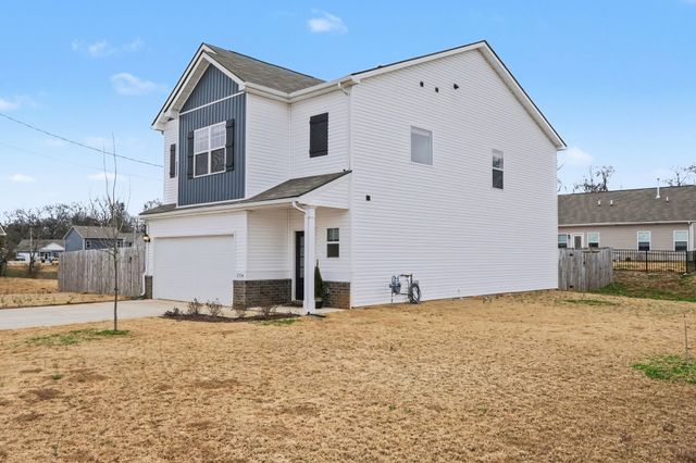 2304 Madeline Ct, Columbia, TN 38401