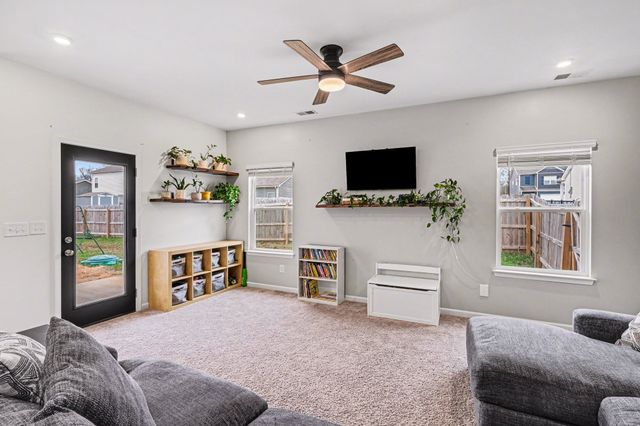 2304 Madeline Ct, Columbia, TN 38401