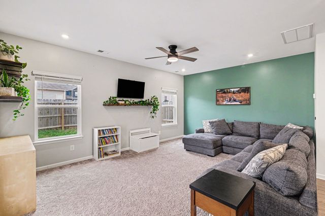 2304 Madeline Ct, Columbia, TN 38401