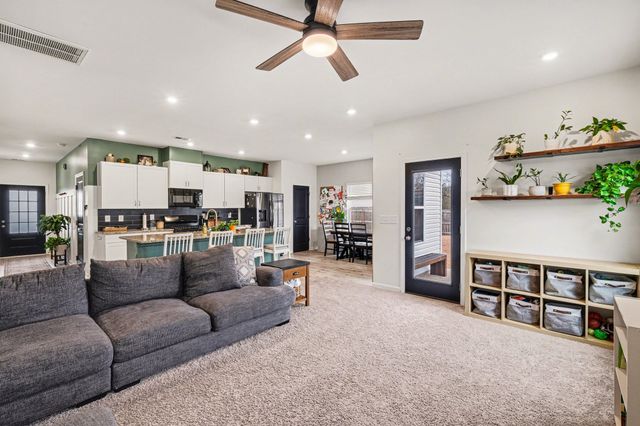 2304 Madeline Ct, Columbia, TN 38401