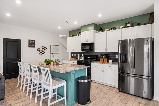 2304 Madeline Ct, Columbia, TN 38401