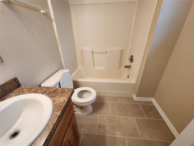 6913 LONG NEEDLE COURT, Orlando, FL 32822