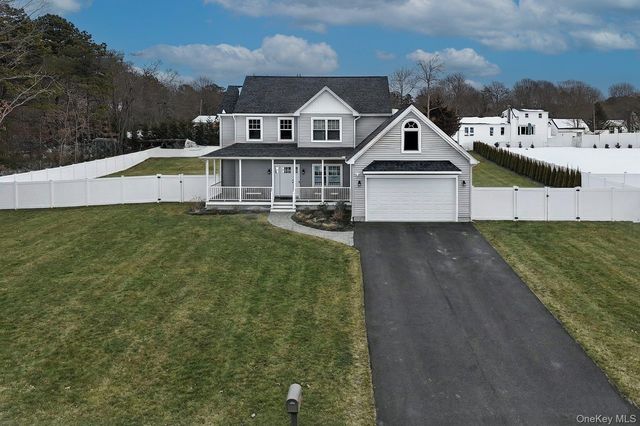 65 Doane Avenue, Bellport, NY 11713