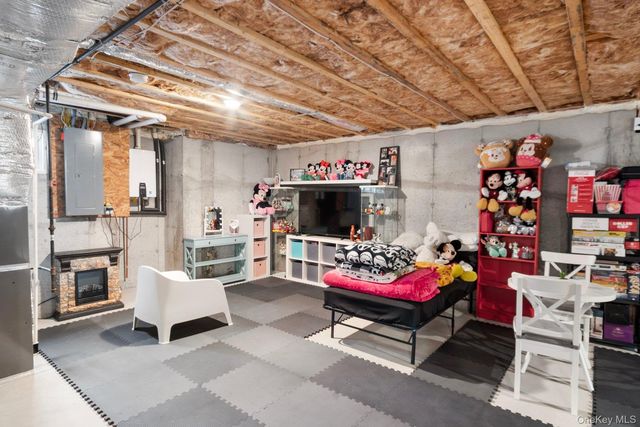 65 Doane Avenue, Bellport, NY 11713