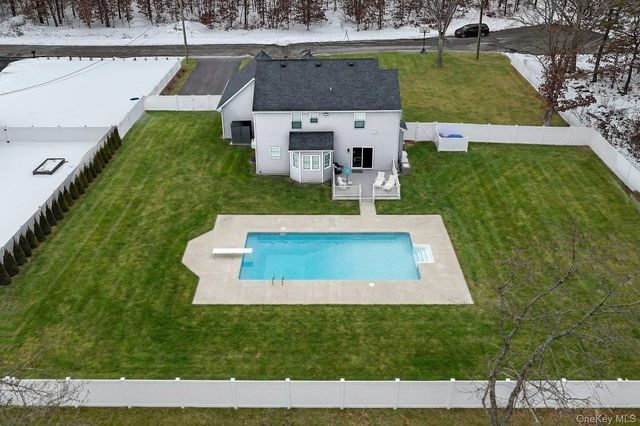 65 Doane Avenue, Bellport, NY 11713