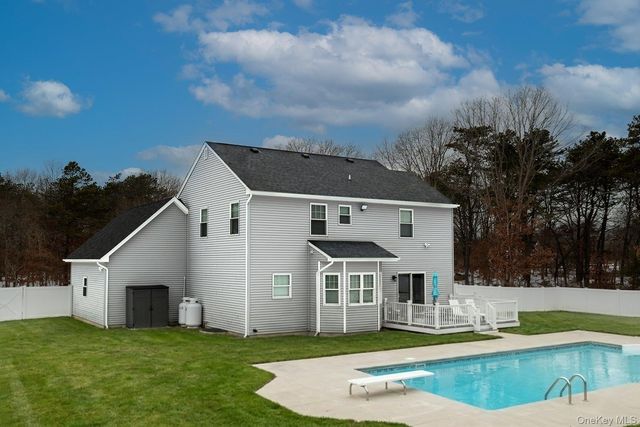 65 Doane Avenue, Bellport, NY 11713