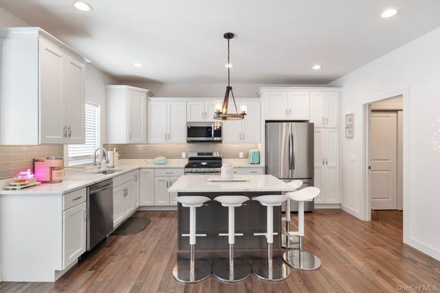 65 Doane Avenue, Bellport, NY 11713