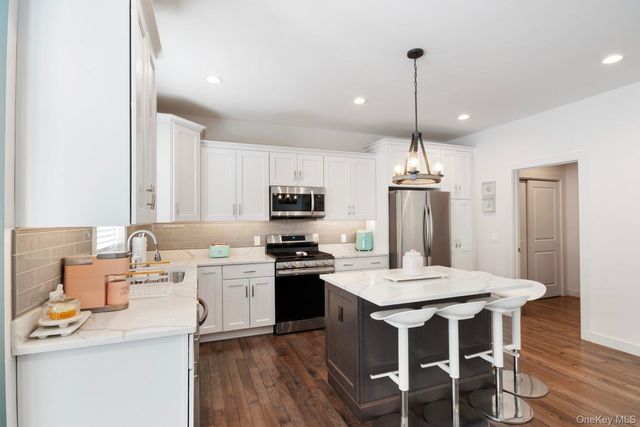 65 Doane Avenue, Bellport, NY 11713