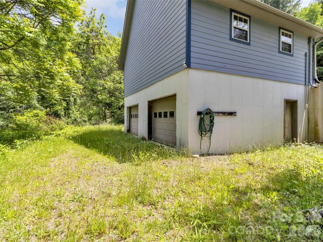 1592 Piney Hill Road, Burnsville, NC 28714