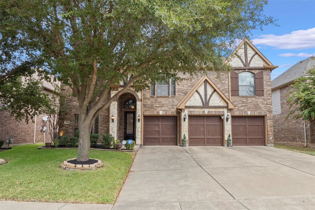7256 Rueda, Grand Prairie, TX 75054 — exterior