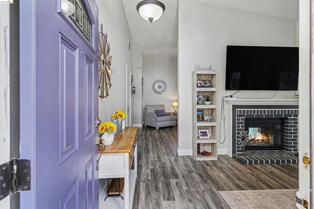 80 Mandeville Ct, Oakley, CA 94561