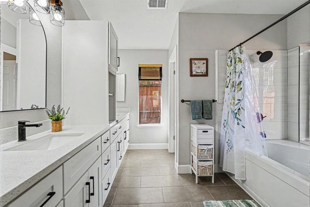 80 Mandeville Ct, Oakley, CA 94561