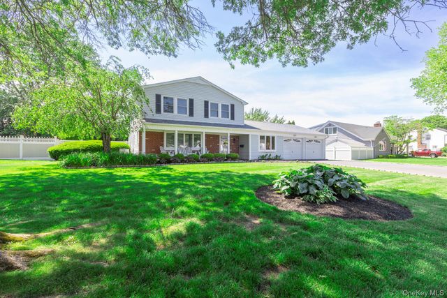 16 Redwood Lane, South Setauket, NY 11720