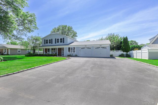 16 Redwood Lane, South Setauket, NY 11720