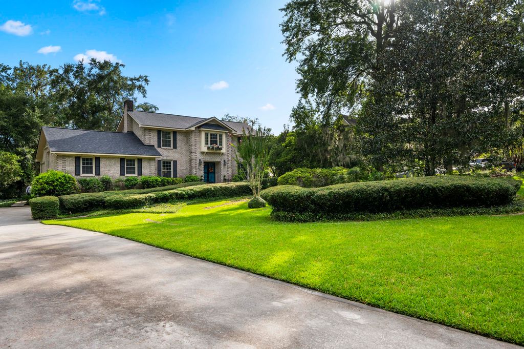 506 Fairington Drive, Summerville, SC 29485