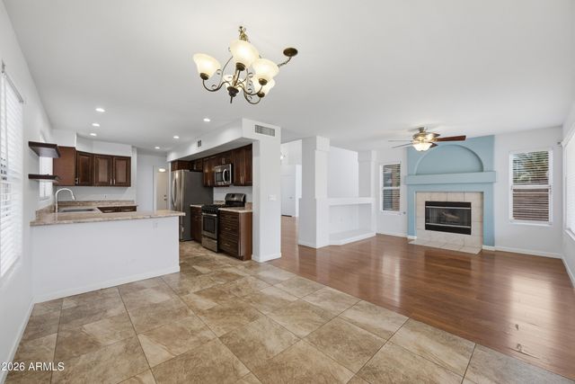 3906 E KIMBERLY Way, Phoenix, AZ 85050