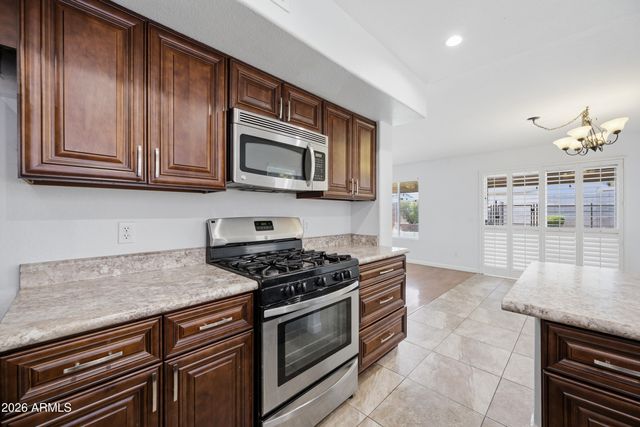 3906 E KIMBERLY Way, Phoenix, AZ 85050