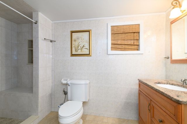 92 Mercury St, Weymouth, MA 02188