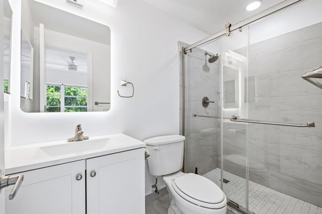 941 Crystal Lake Drive 207, Deerfield Beach, FL 33064
