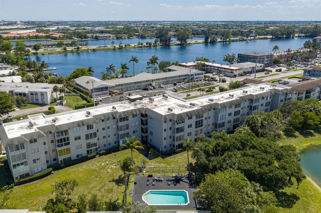 941 Crystal Lake Drive 207, Deerfield Beach, FL 33064